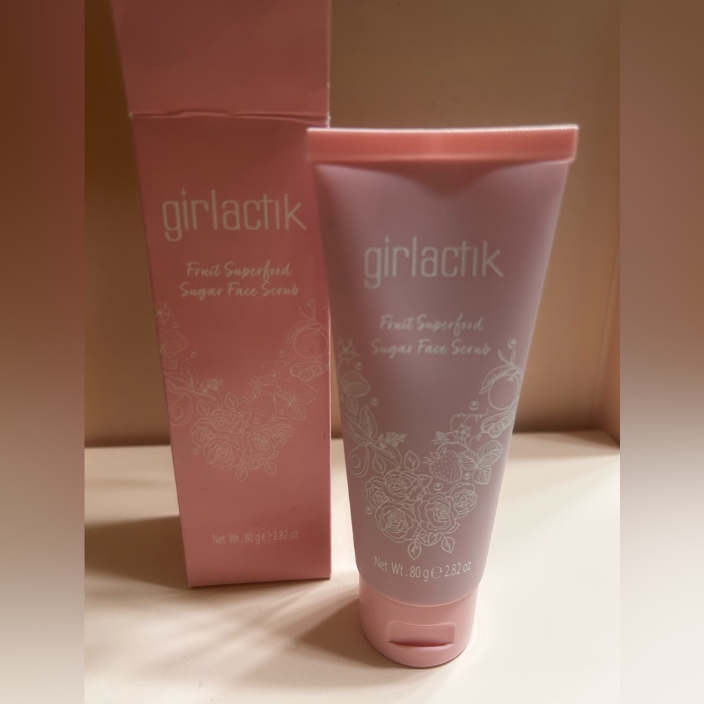 Girlactik Fruit Superfood Sugar Face Scrub